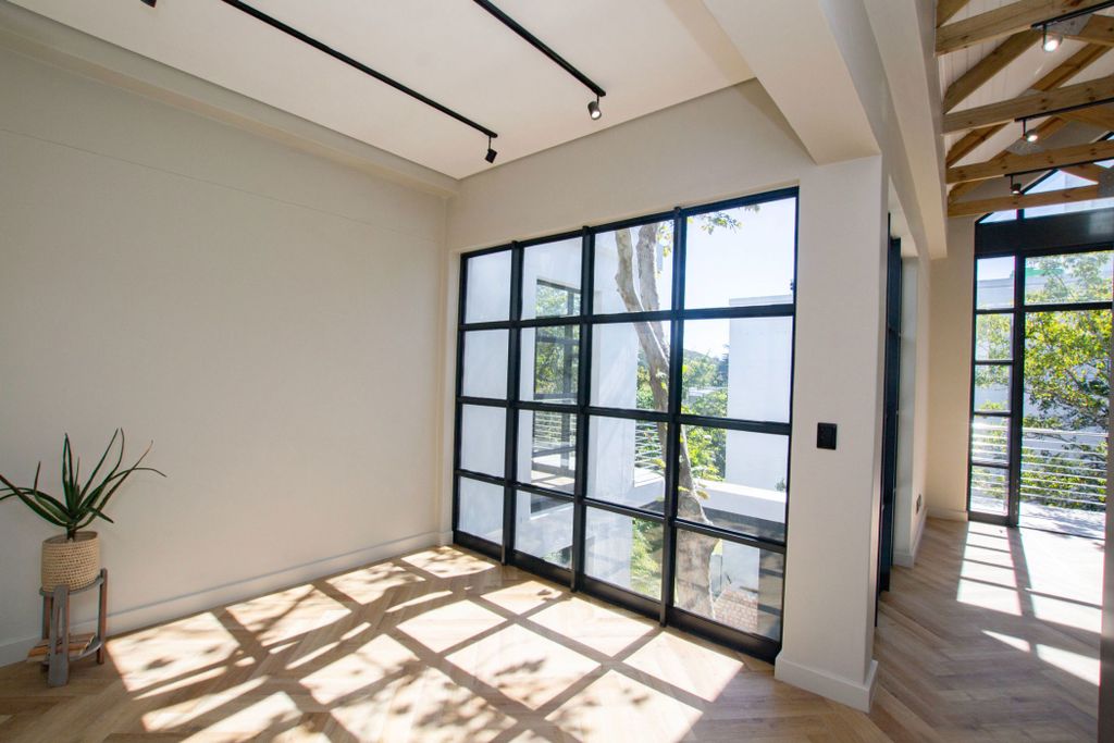 Property photo 1 of 28 St1700228