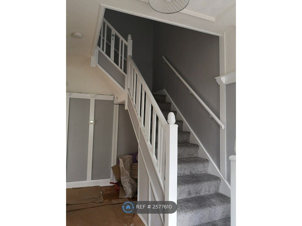 Property photo 2 of 31