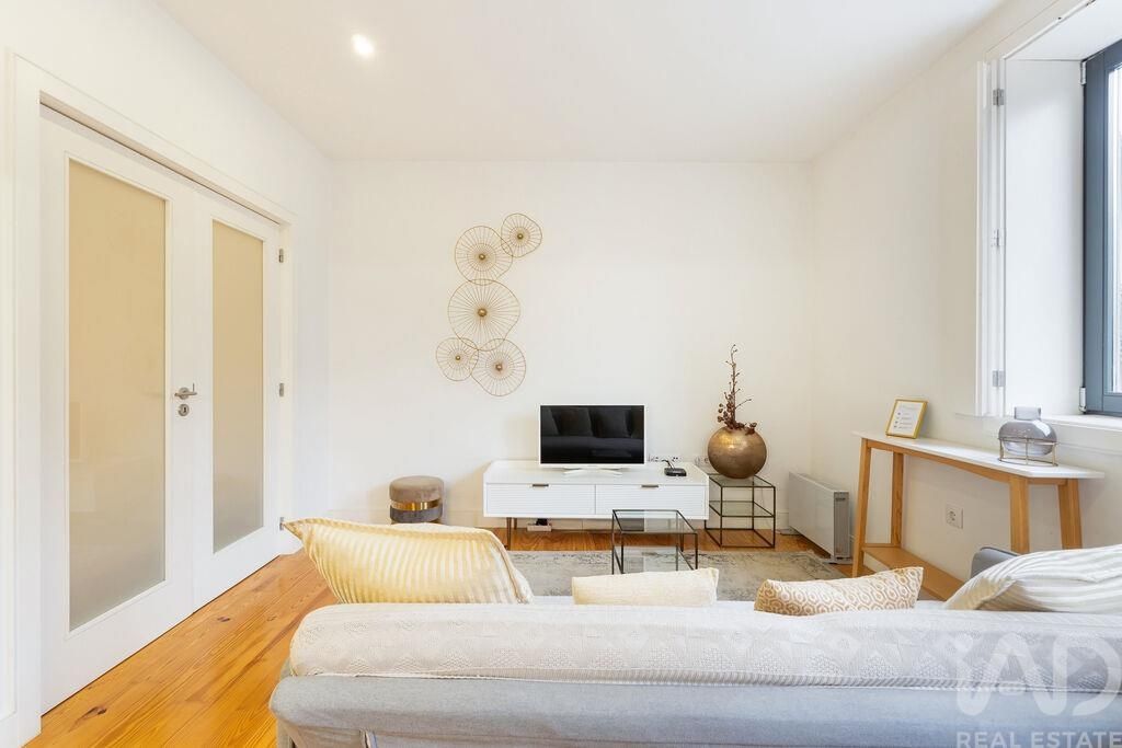 Property photo 1 of 27