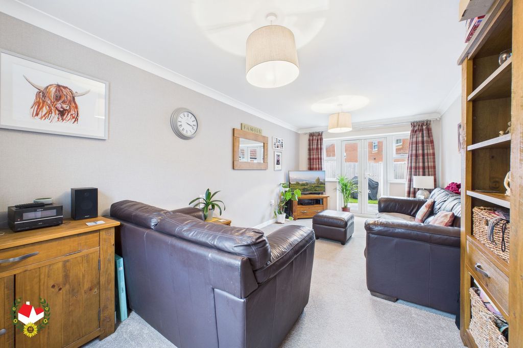 Property photo 2 of 16