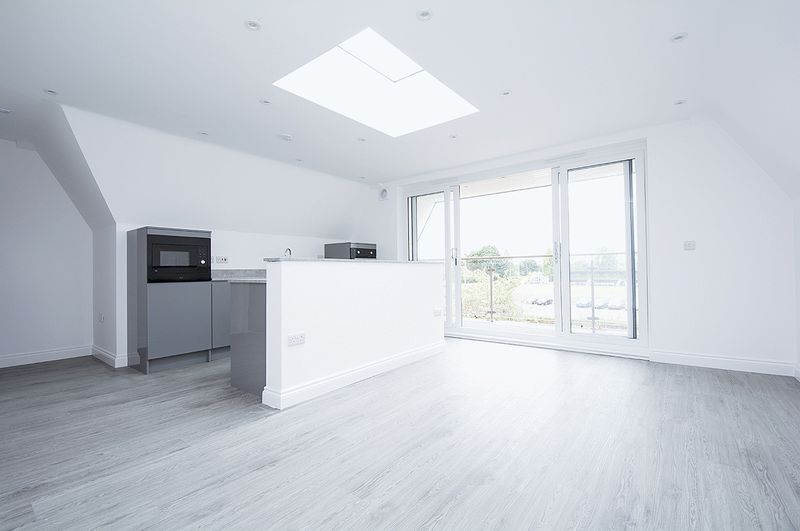 Property photo 3 of 9 Photo 11