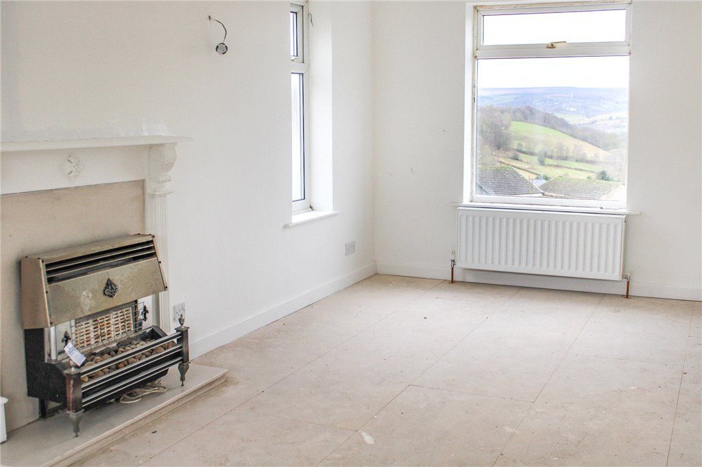 Property photo 2 of 12 Sitting Room