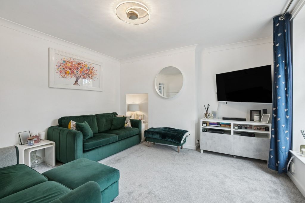 Property photo 3 of 22 5390766