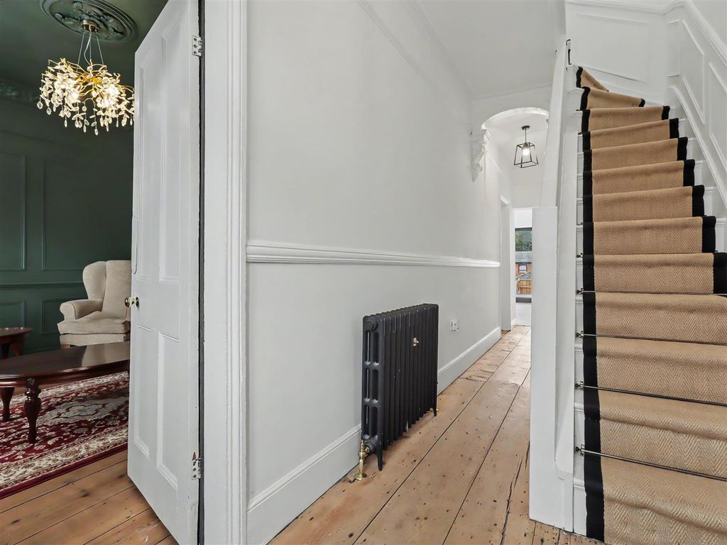 Property photo 2 of 24 Grand Entrance