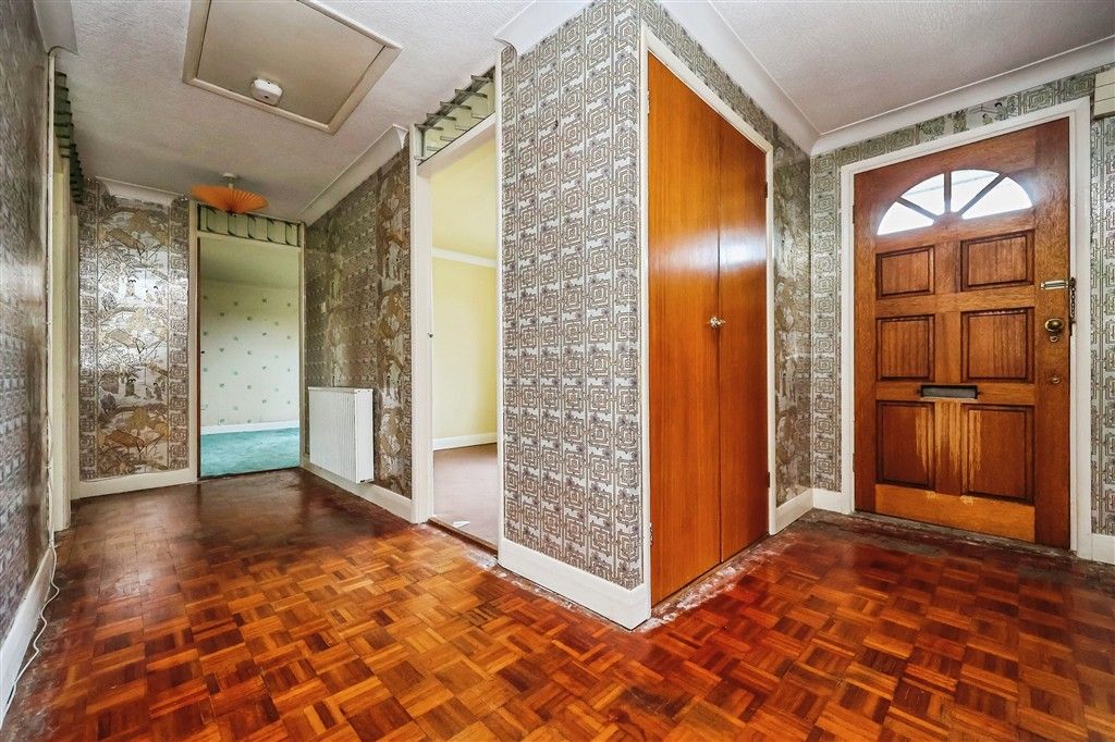 Property photo 3 of 18