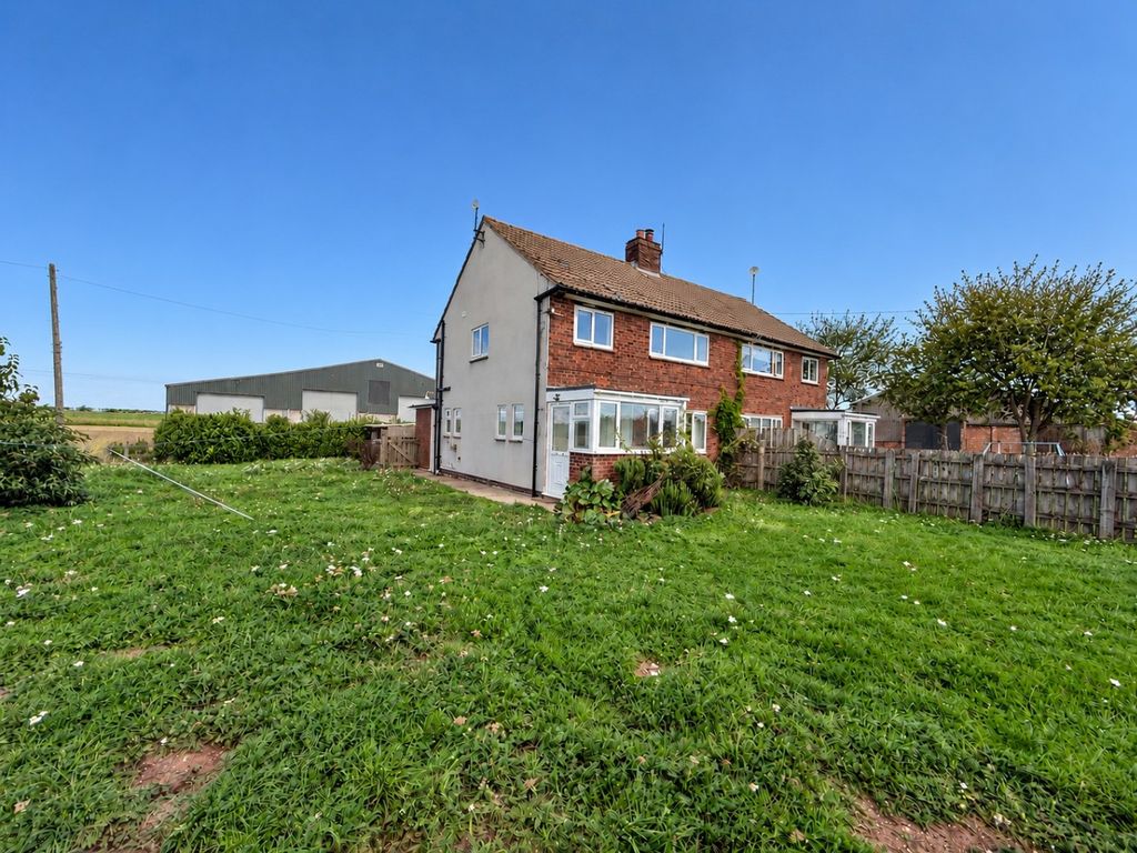 Property photo 1 of 11 5895040