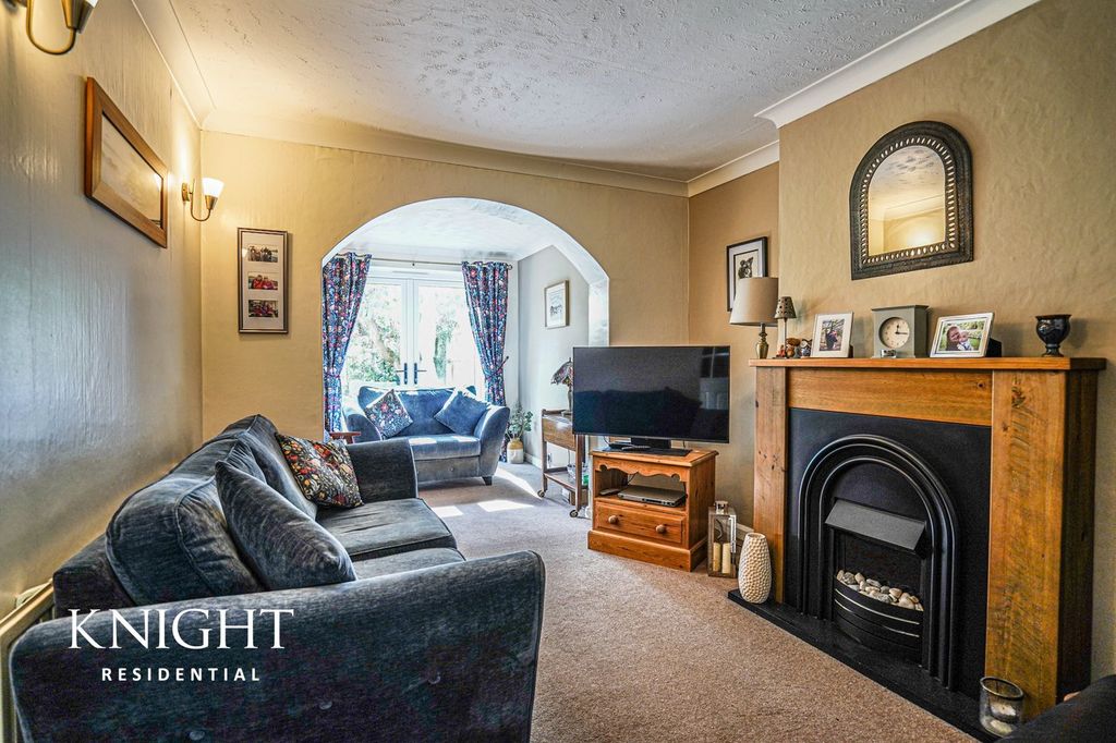 Property photo 2 of 24