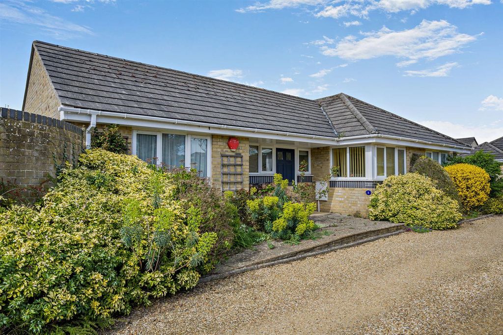 Property photo 1 of 19