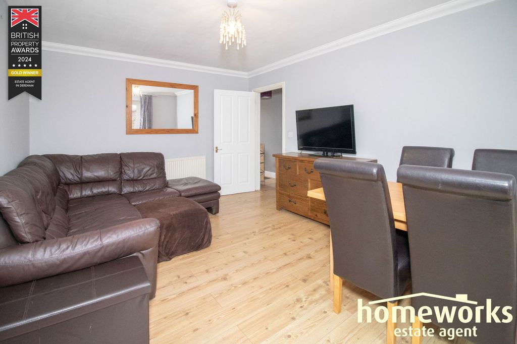 Property photo 3 of 14