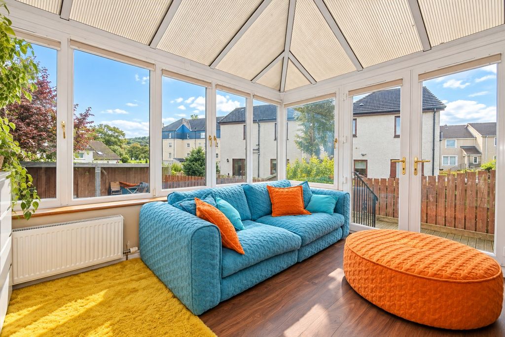 Property photo 3 of 26 Conservatory