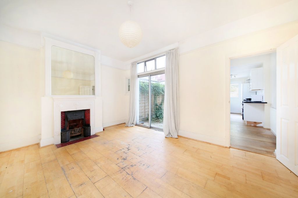 Property photo 2 of 9