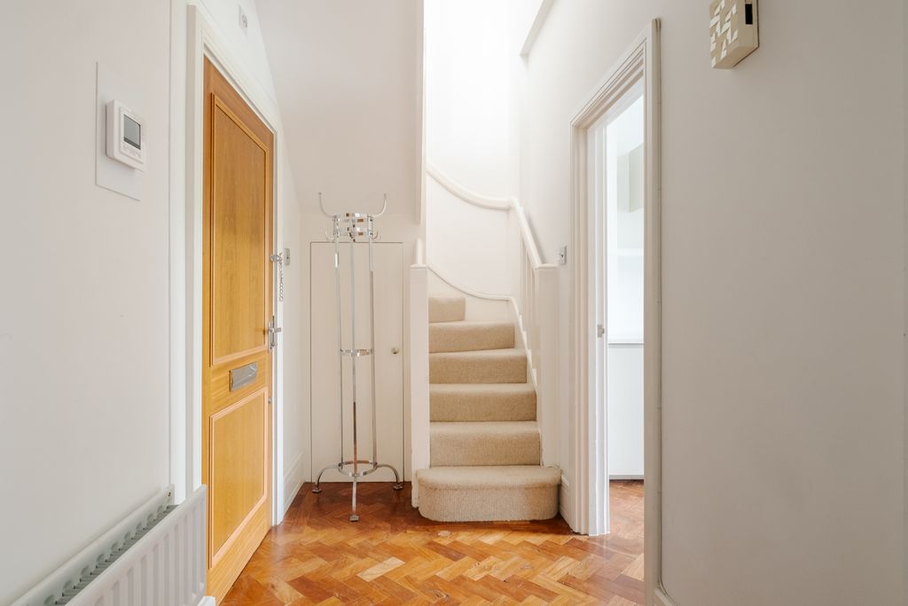 Property photo 3 of 38
