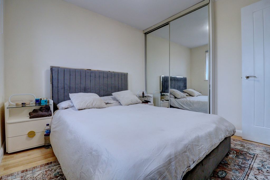 Property photo 3 of 14 Picture No. 02