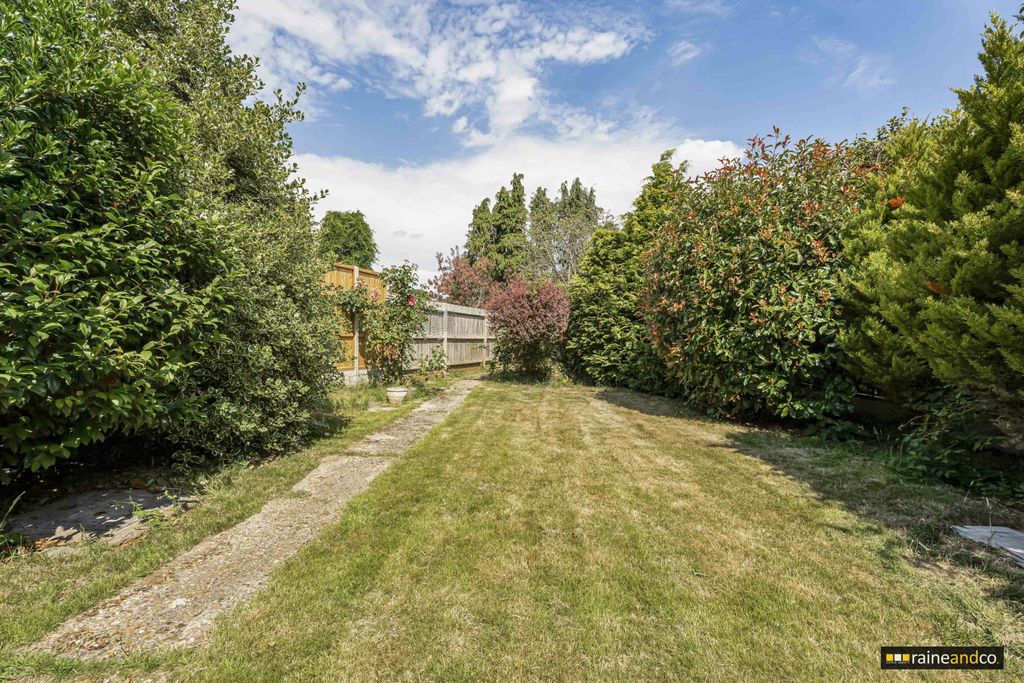Property photo 3 of 20