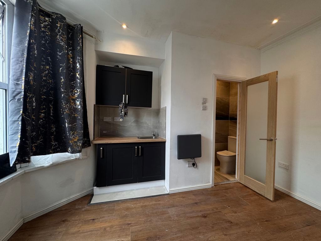 Property photo 3 of 10 Photo 10