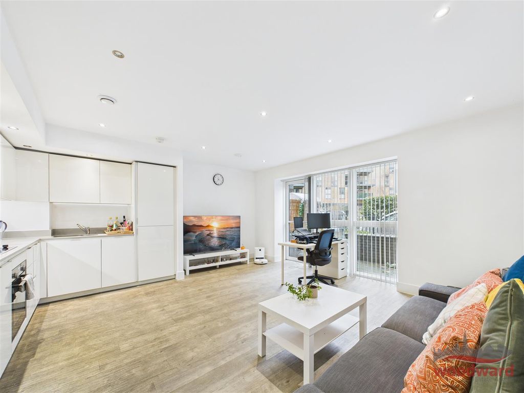 Property photo 2 of 9 Kitchen / Living Area