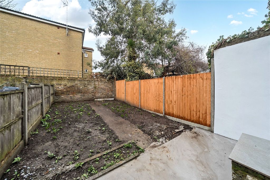 Property photo 2 of 19 Picture No. 53