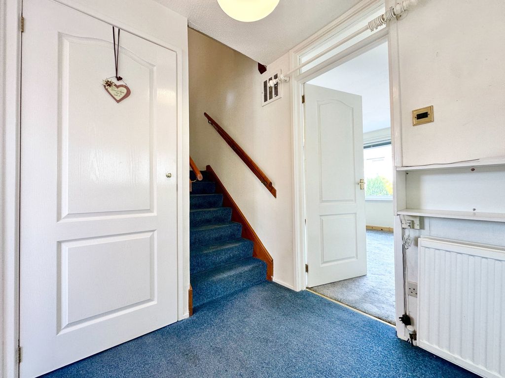 Property photo 2 of 26