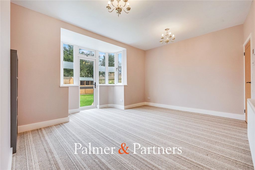 Property photo 3 of 22 Picture No. 04