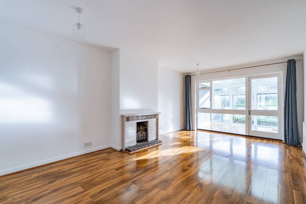 Property photo 2 of 22