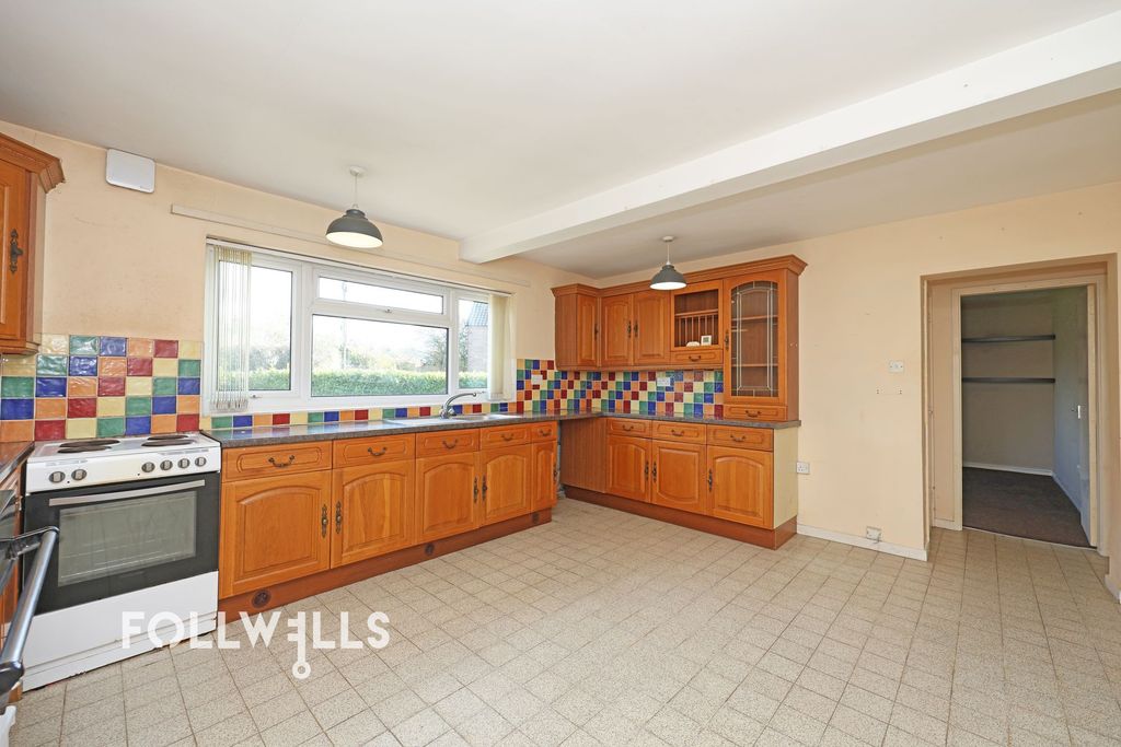 Property photo 3 of 21