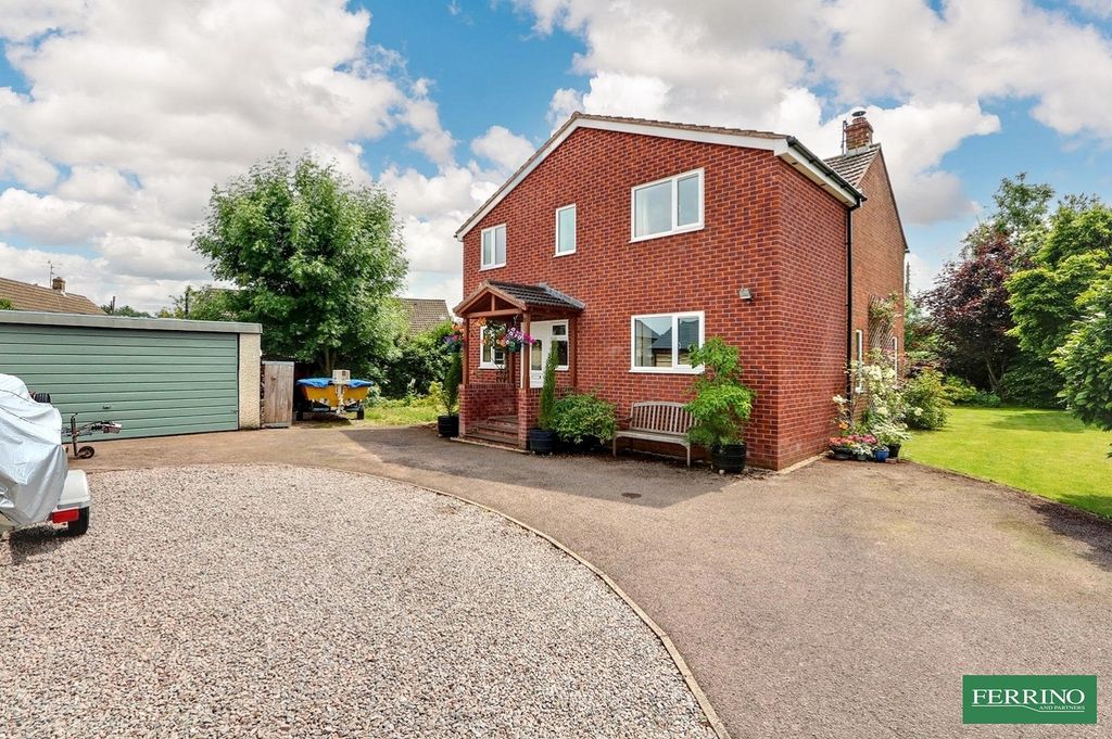 Property photo 2 of 17 Front View