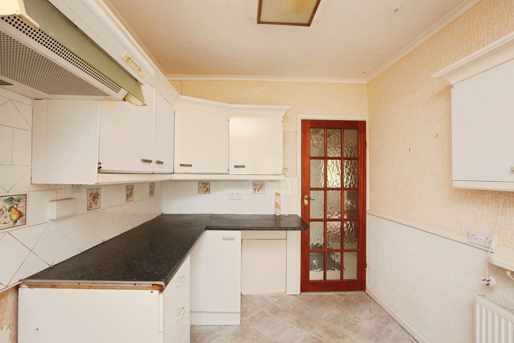 Property photo 3 of 17 Photo