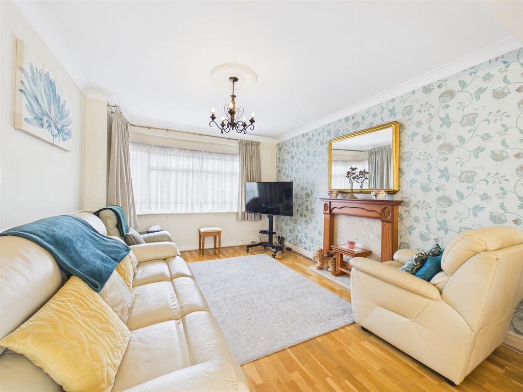 Property photo 2 of 15 Cam05080G0-Pr0272-Still001.Jpg