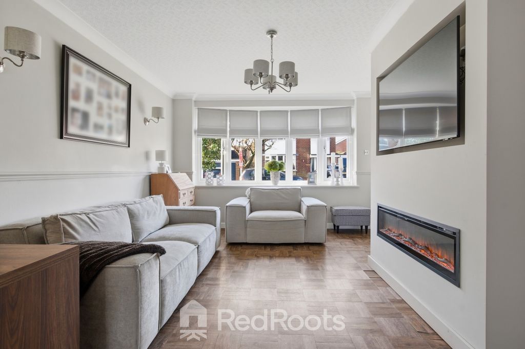 Property photo 3 of 38 4834822