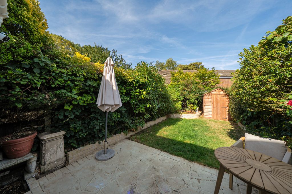 Property photo 3 of 19 1499785-16-6A705d...
