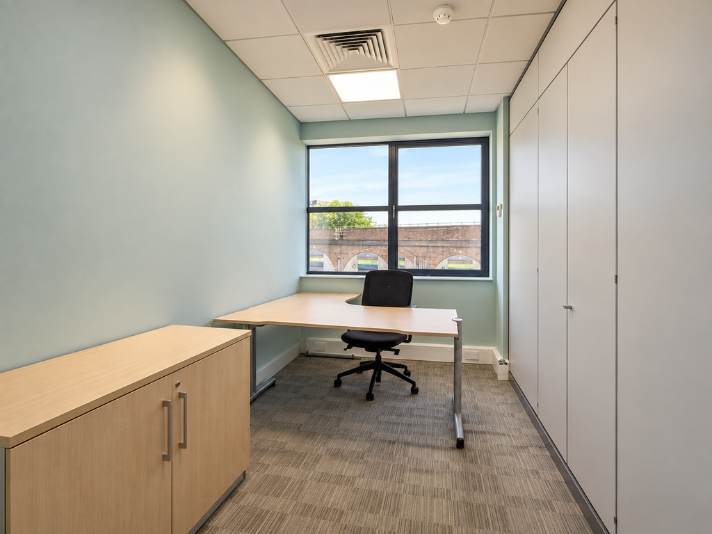 Property photo 2 of 11 Office Room