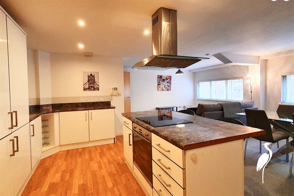 Property photo 3 of 13 Kitchen Area