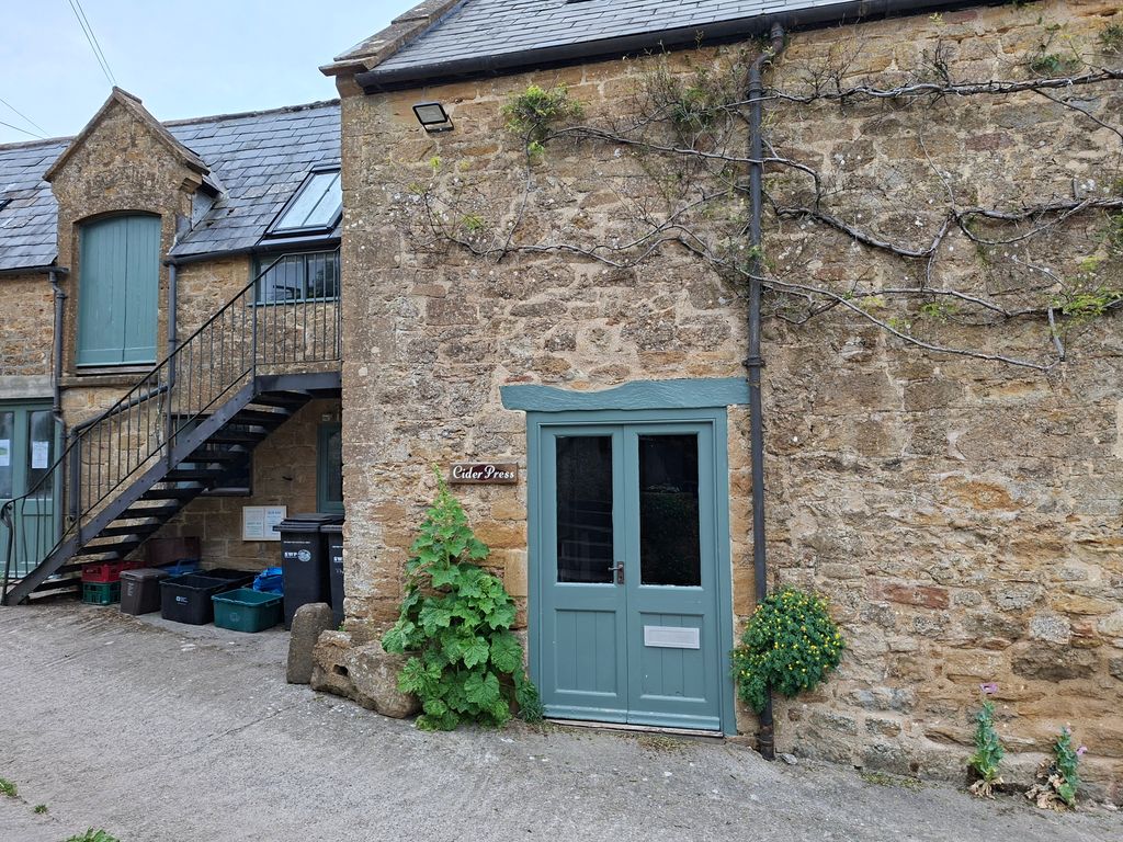 Property photo 2 of 4