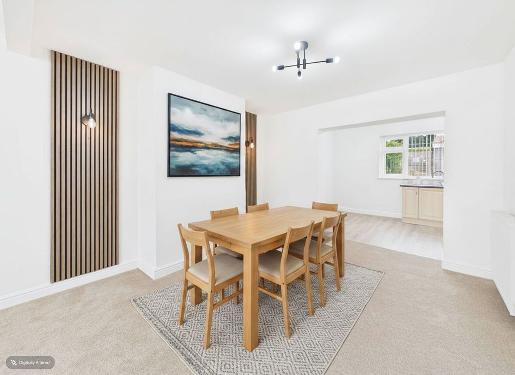Property photo 3 of 20 Dining Room