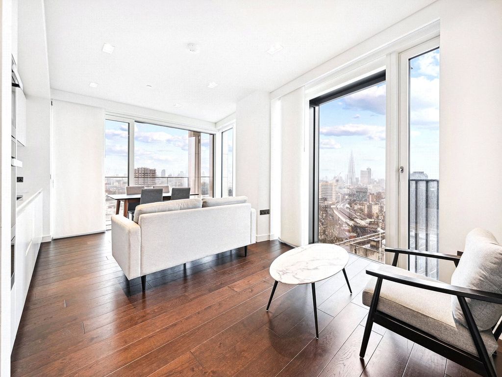 Property photo 2 of 17 Casson Square