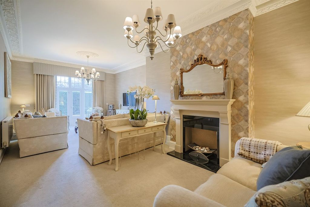 Property photo 2 of 45 The Pines, Gowerton - Web (2 Of 57).Jpg