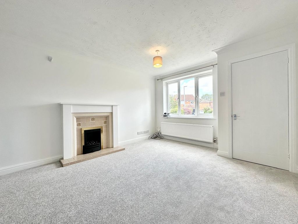 Property photo 3 of 11 2