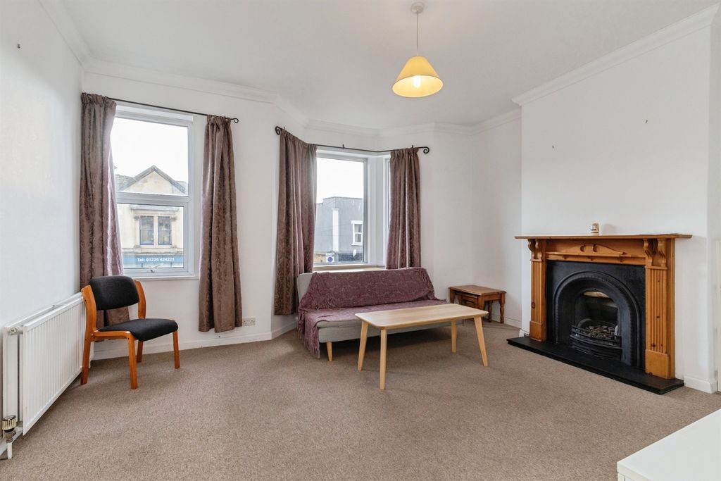 Property photo 2 of 11