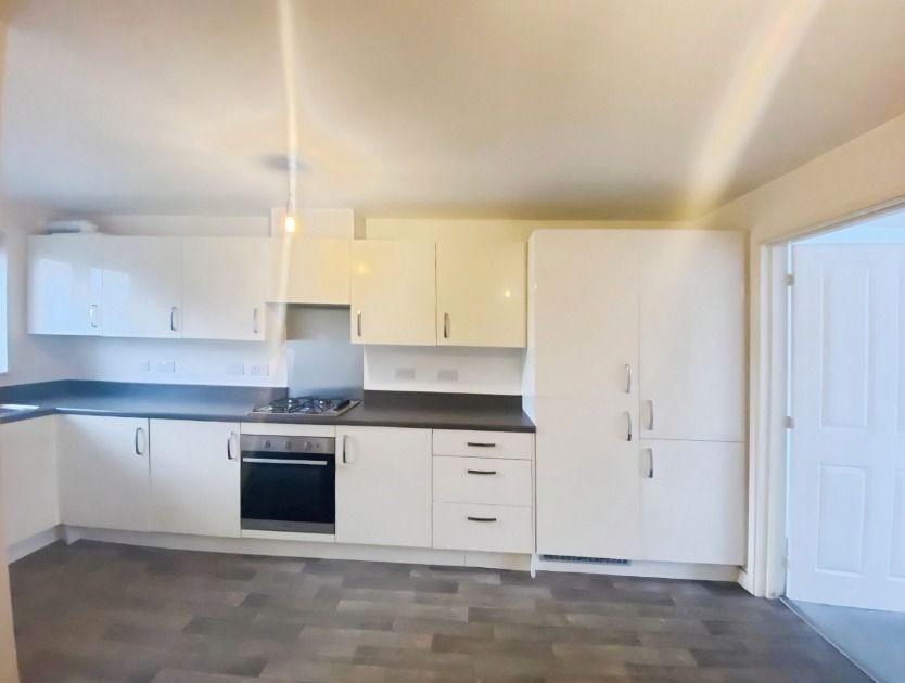 Property photo 3 of 21 4927744