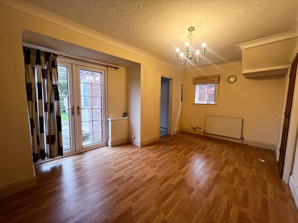 Property photo 3 of 12 Dining Room