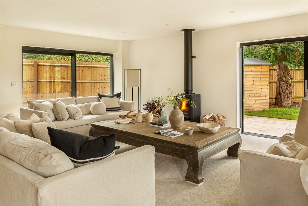 Property photo 3 of 17