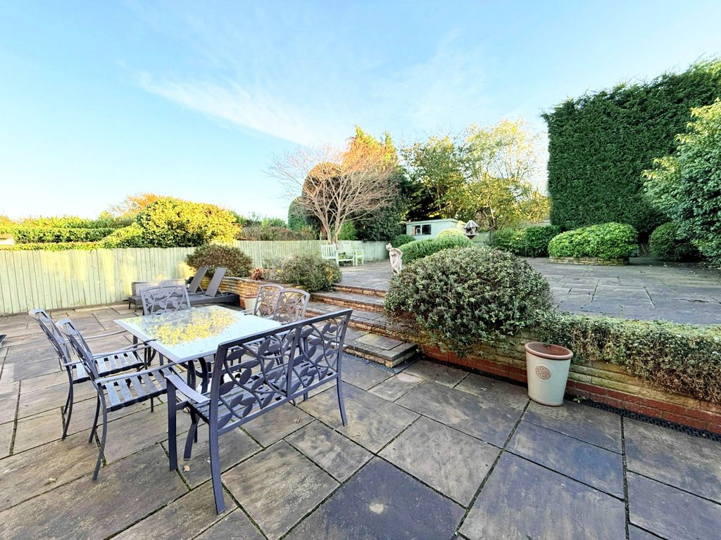 Property photo 3 of 25