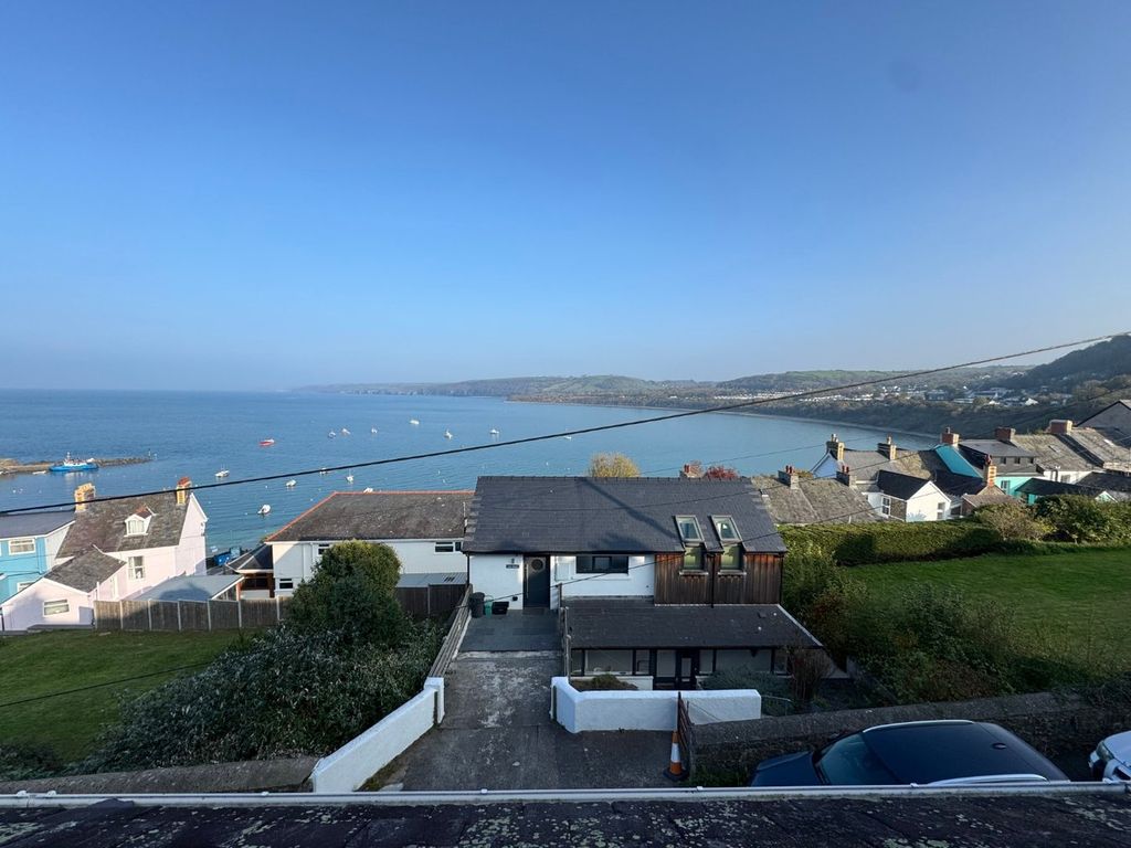 Property photo 3 of 52