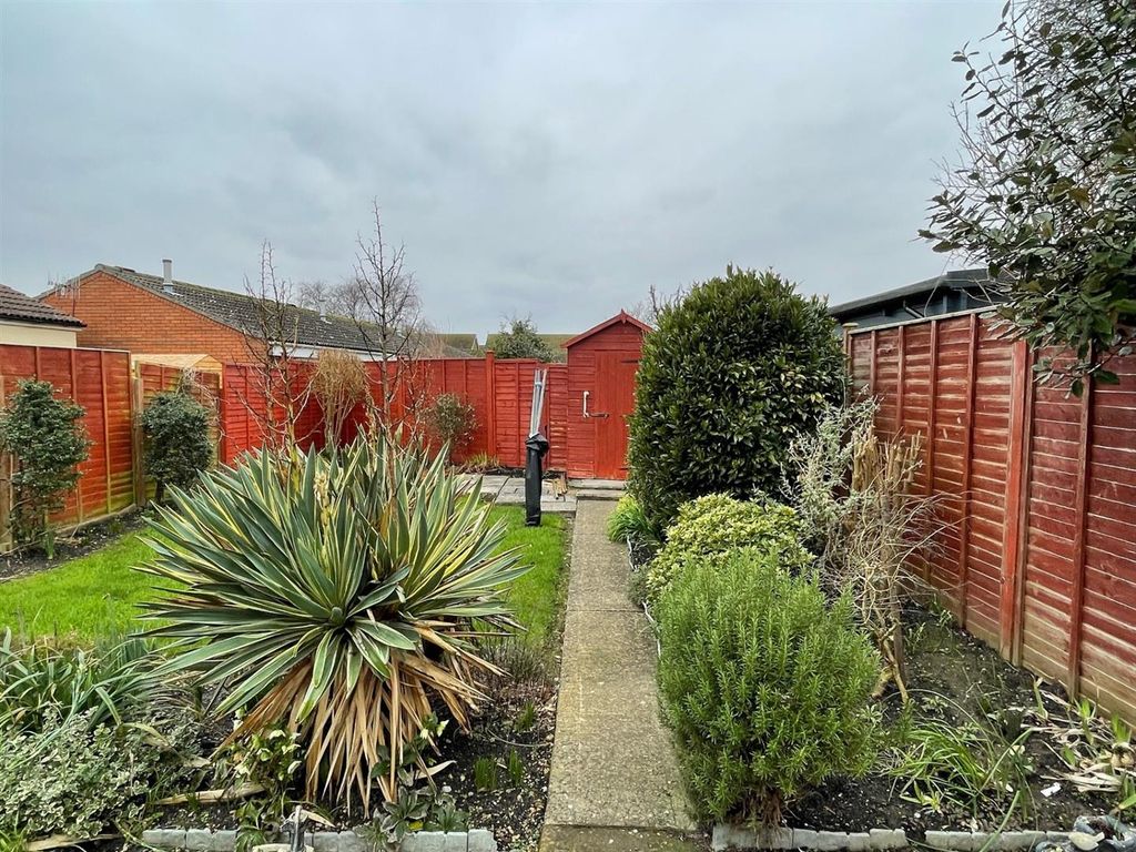 Property photo 3 of 16 Garden,.Jpg