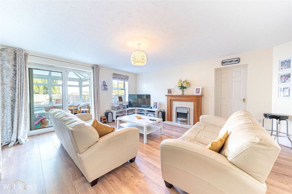 Property photo 2 of 35 Picture No. 53