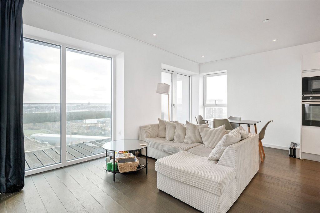 Property photo 3 of 13 Reception Room