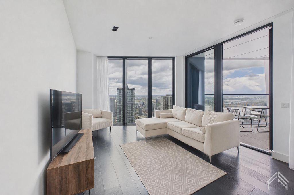 Property photo 1 of 15 1