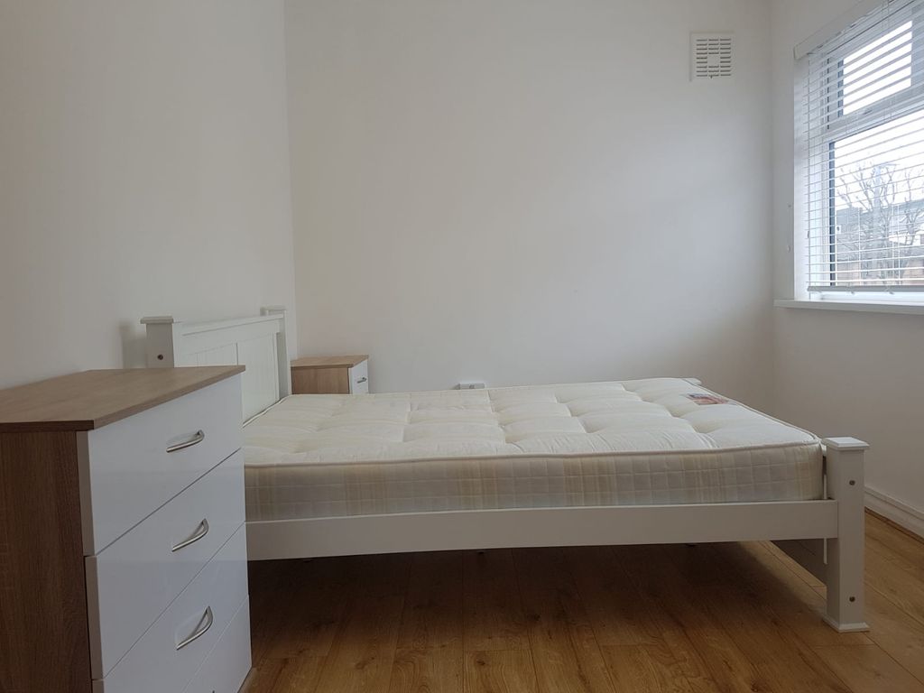 Property photo 2 of 3