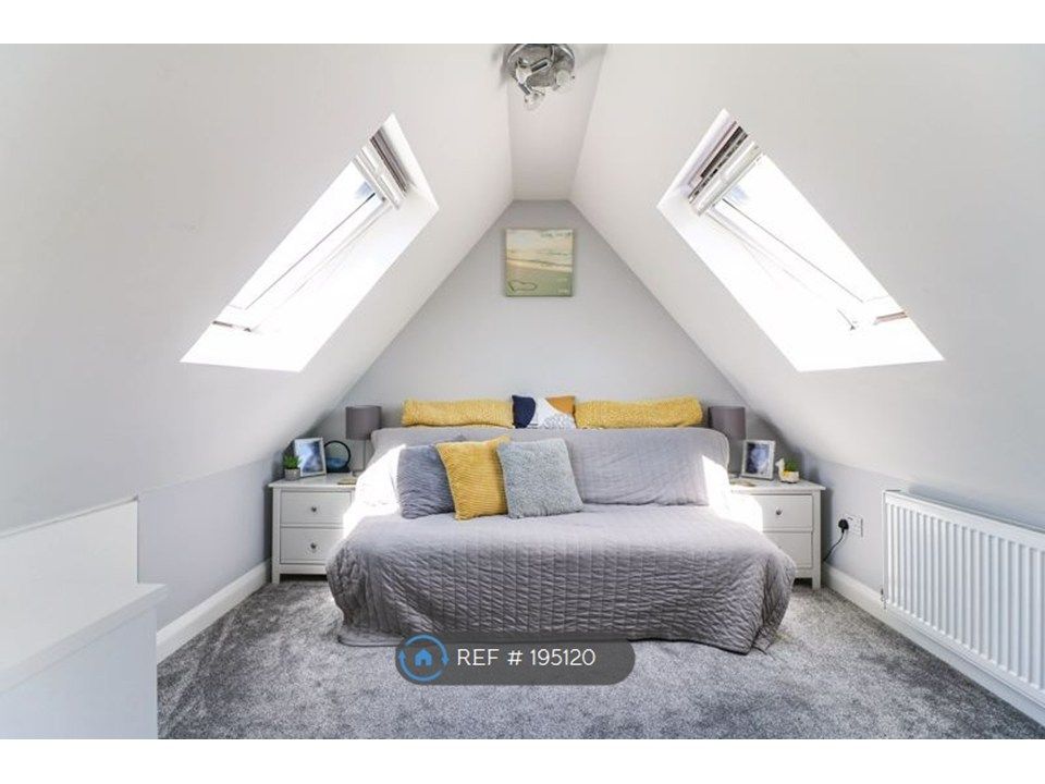 Property photo 3 of 11 Bedroom 4