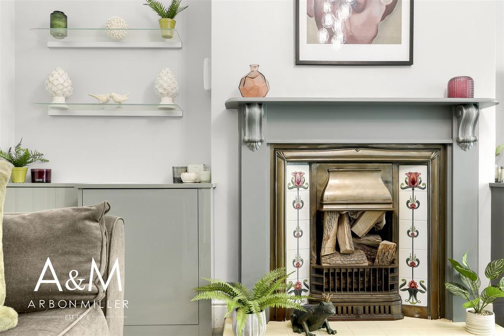 Property photo 3 of 33 4D4A2406.Jpg